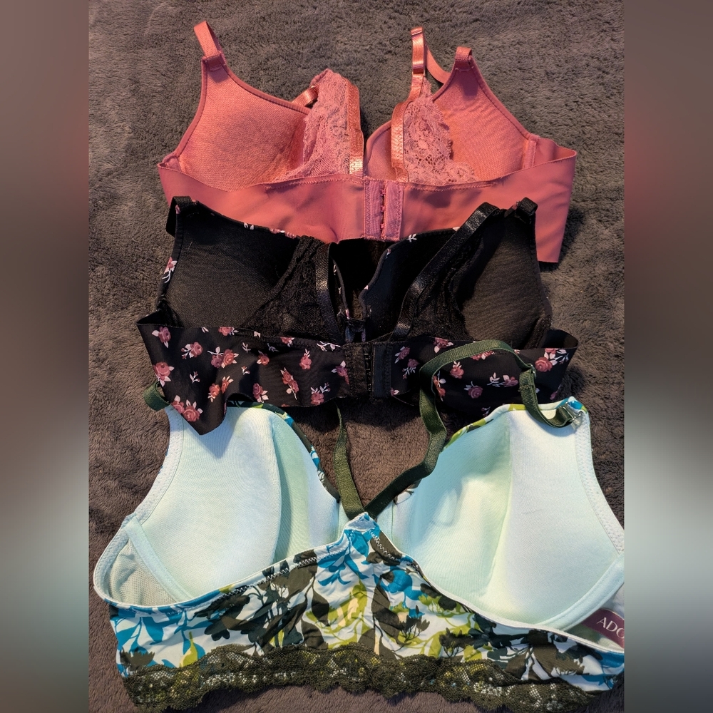 Lot Of 6 Bras - Picture 4 of 6